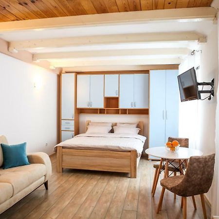 Sara Apartment Цетине Екстериор снимка